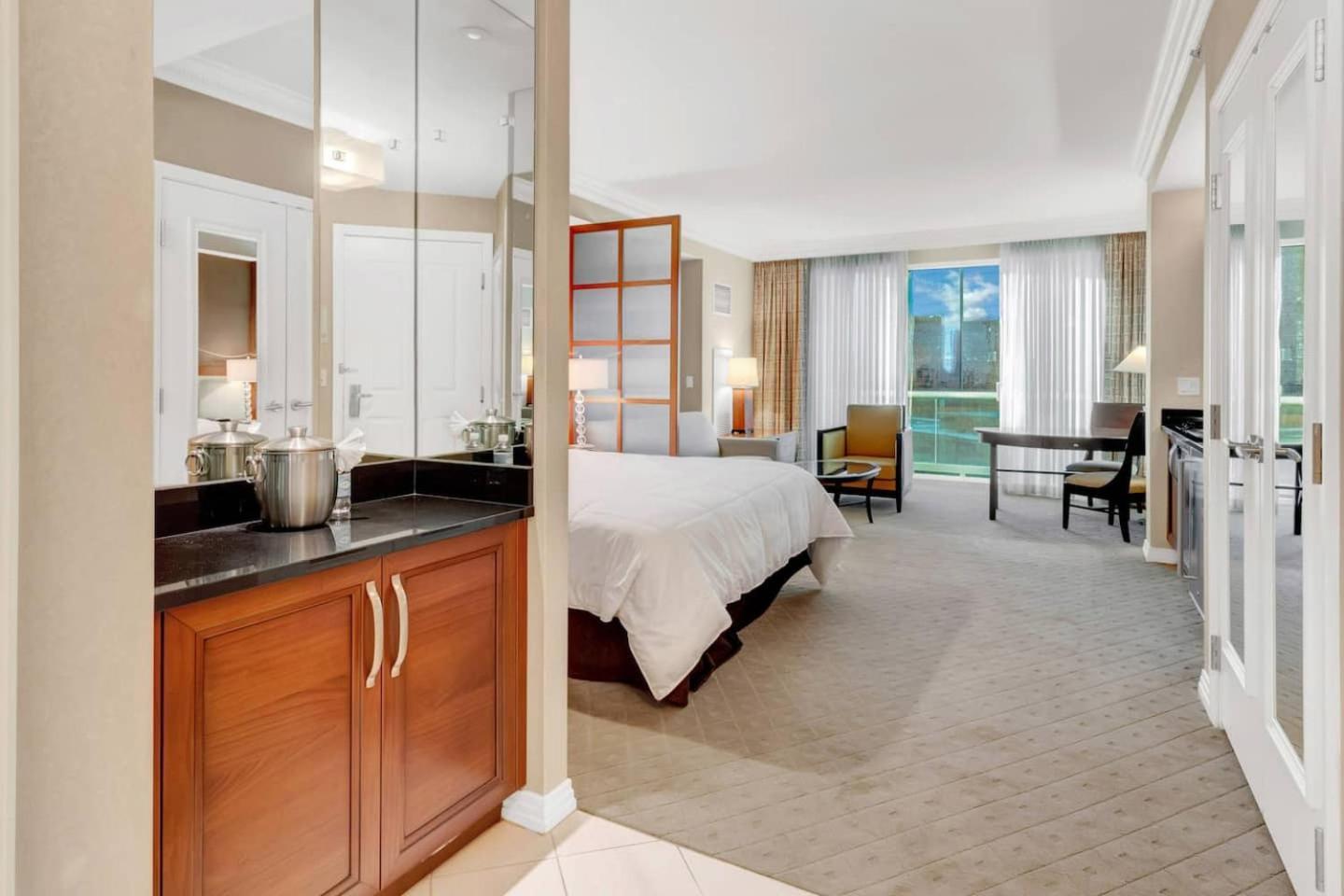 Mgm 1 Bedroom Balcony And Or Luxury Сasa de vacaciones *